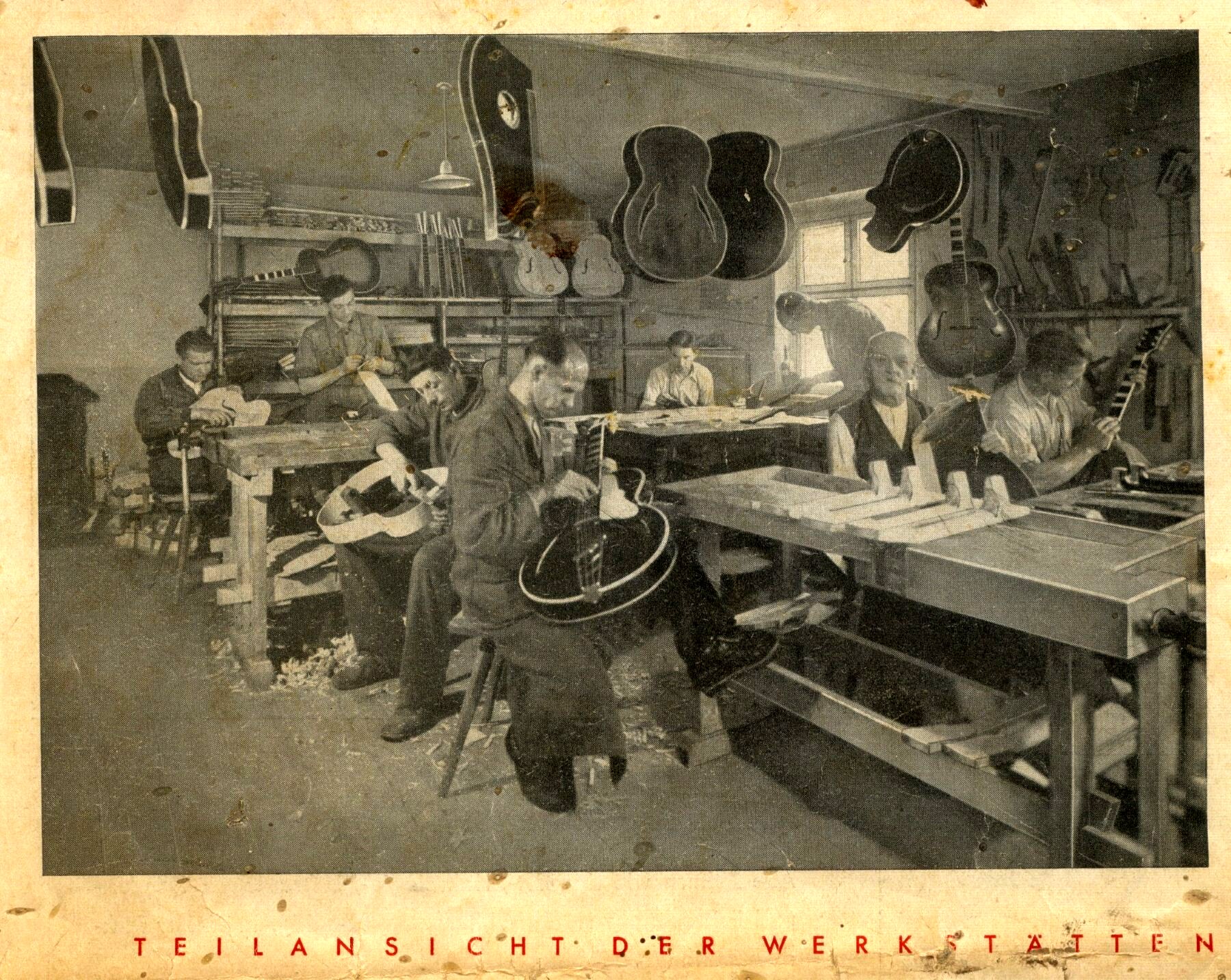 Im Gasthaus „Rotes Ross“ konnte bereits im August 1945 die Werkstatt eingerichtet werden (Bild aus dem Hoyer-Katalog von 1948)